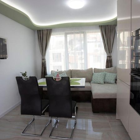 Апартамент За Гости Ивви-2 Apartamento Burgas Exterior foto