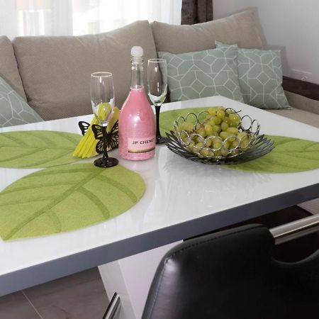 Апартамент За Гости Ивви-2 Apartamento Burgas Exterior foto